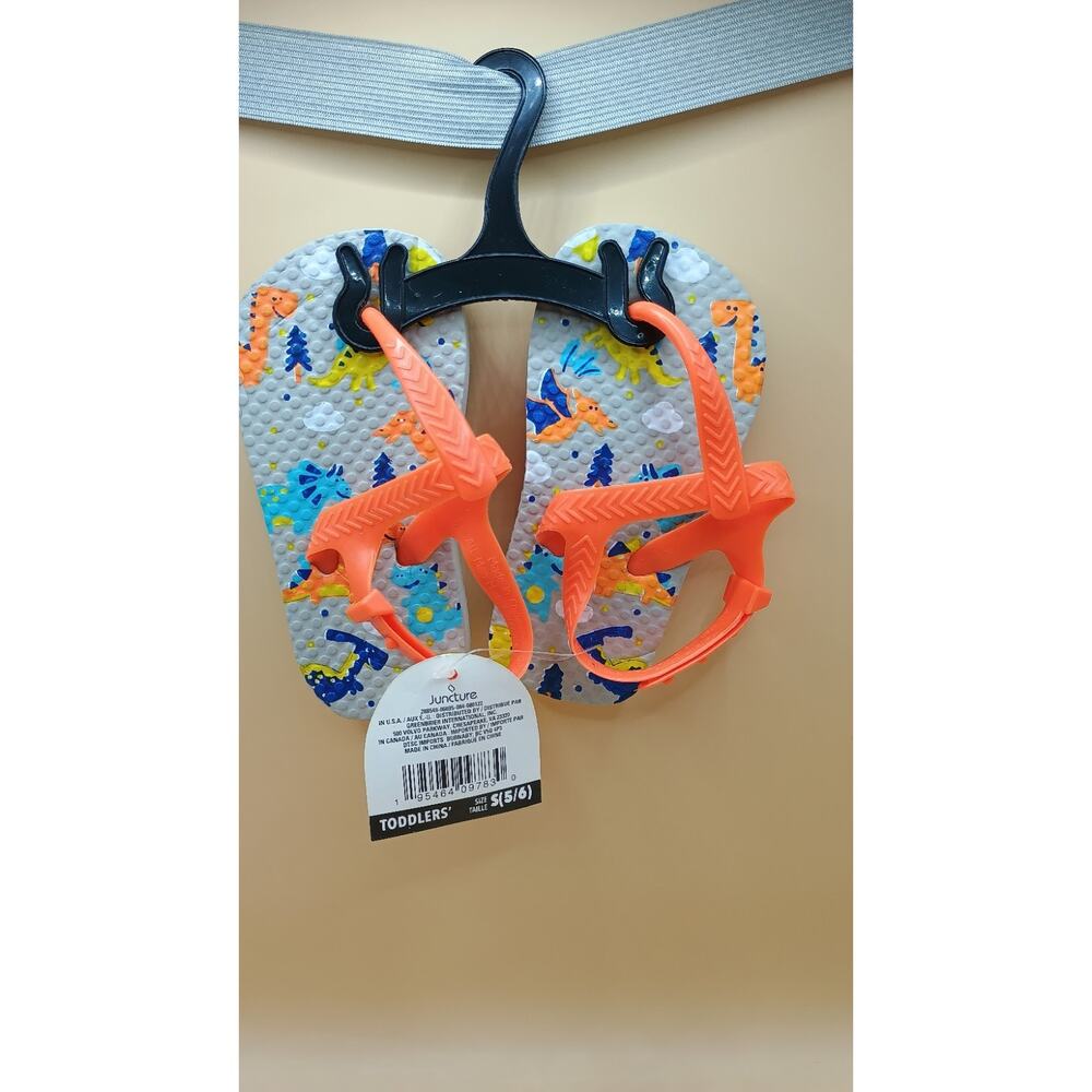 Juncture Boys Toddler Flip Flop/ Sandals With Heal Strap - Size S 5/6 NWT